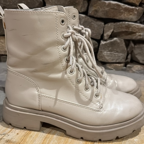 Cream combat boots from No Boundaries, size 6 - Picture 2 of 4